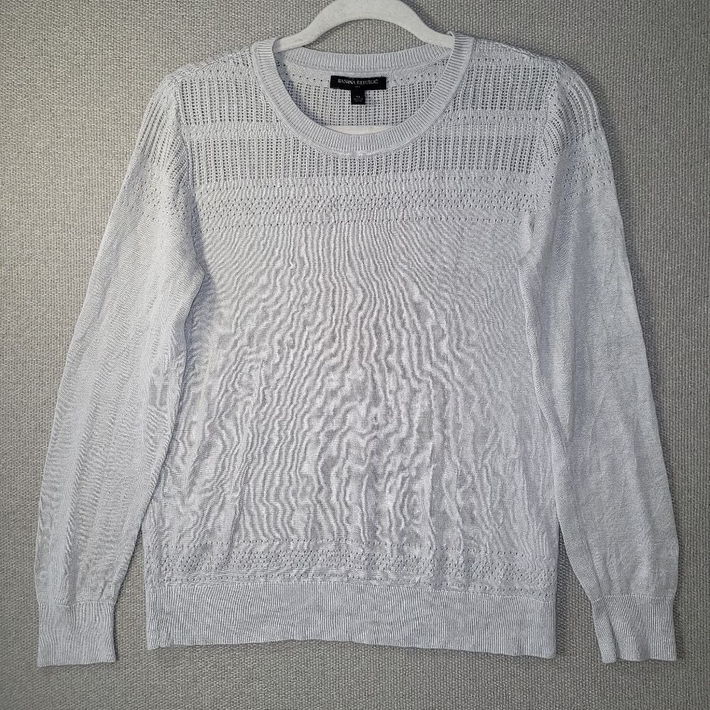 Banana Republic Size Medium Light Gray Crewneck Knitted Sweater